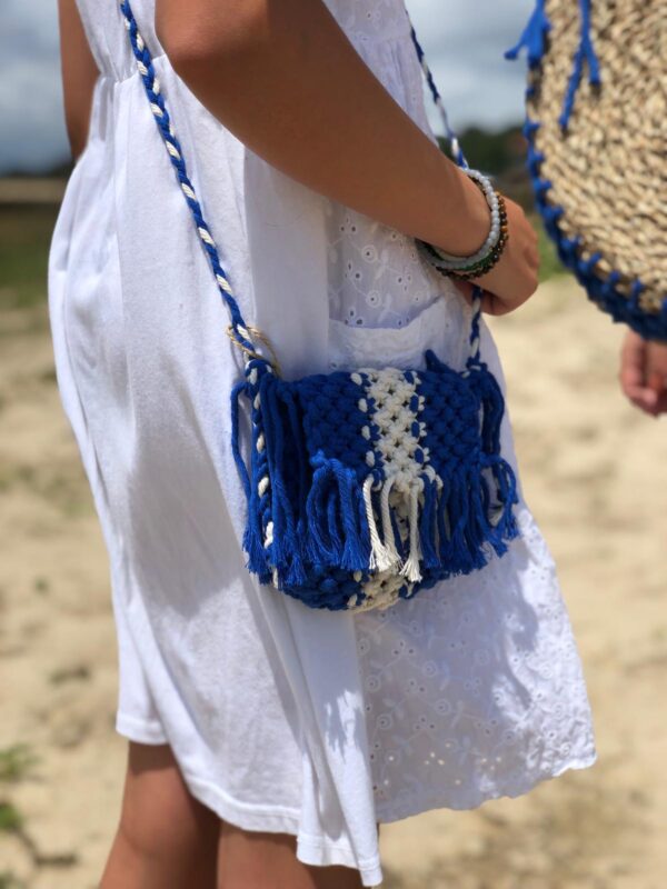 Mini Sac en Macramé Bleu Cobalt et Blanc