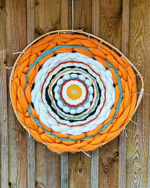 Tissage circulaire mandala orange