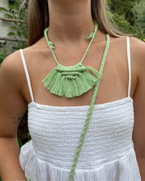 collier macramé vert clair