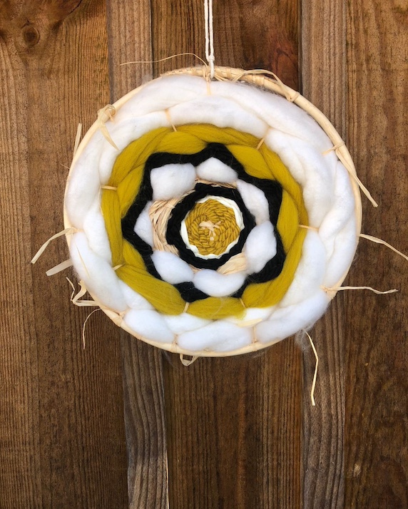 tissage circulaire mandala petit format jaune