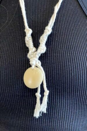 Collier macramé et ivoire végétal naturel