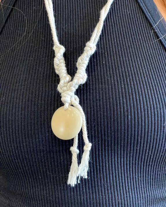 Collier macramé et ivoire végétal naturel