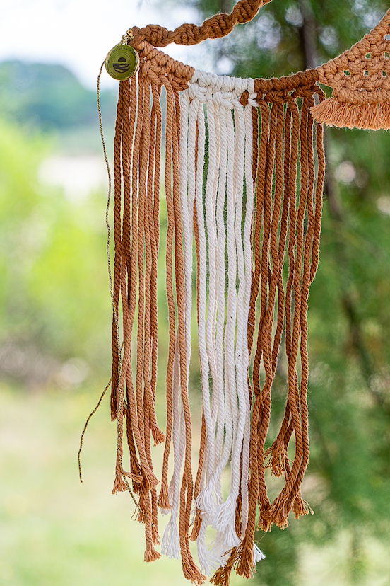 Lune macramé tricolore beige, marron , blanc