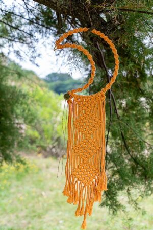 Lune macramé jaune