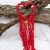 Petit coeur à suspendre en macramé