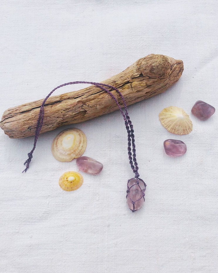 Collier chakra couronne violet avec améthyste Collier chakra couronne violet avec améthyste