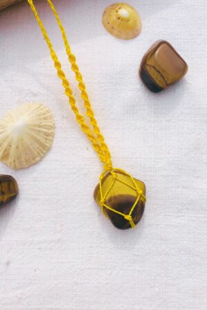 Collier chakra plexus solaire jaune avec oeil de tigre